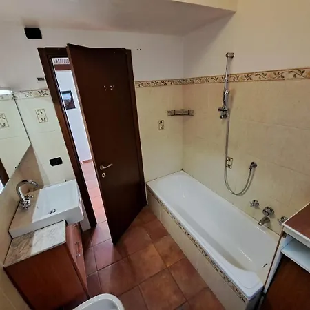Stili House Panoramic View דירה Perledo